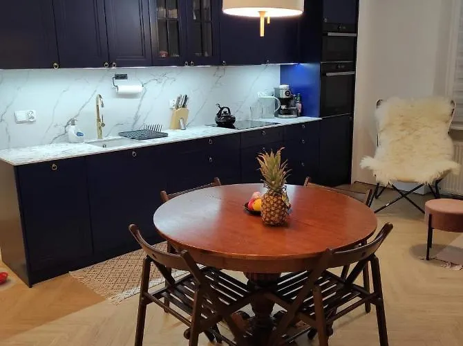 Ramulta 53 Balcony Netflix Ps4 *